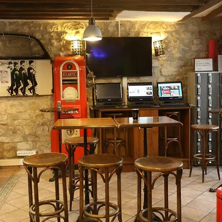 Hostel Woodstock Montmartre By Hiphophostels Paris