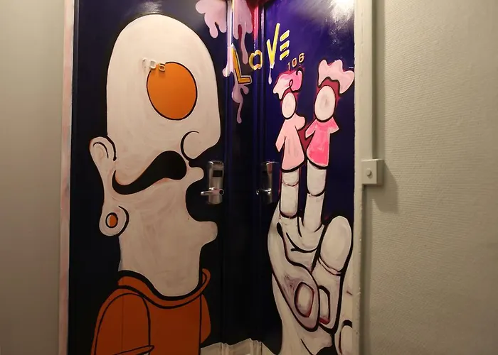 Hostel Woodstock Montmartre By Hiphophostels *