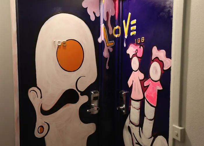 Hostel Woodstock Montmartre By Hiphophostels *