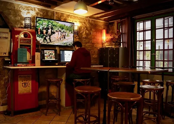 Woodstock Montmartre By Hiphophostels Hostel *