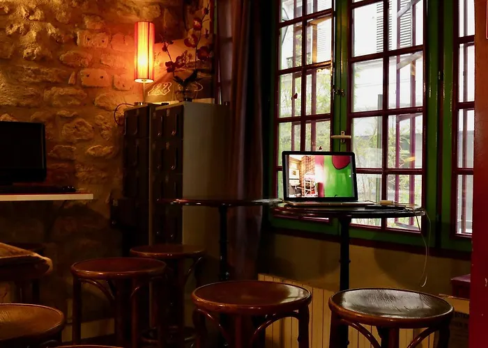 Hostel Woodstock Montmartre By Hiphophostels