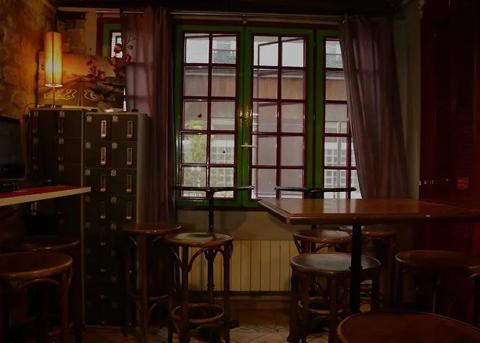 Hostel Woodstock Montmartre By Hiphophostels